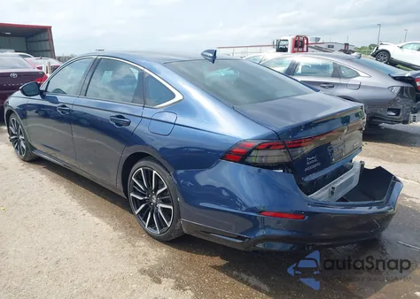 2023 Honda Accord Hybrid Touring z USA, uszkodzony, nr VIN 1HGCY2F82PA029648